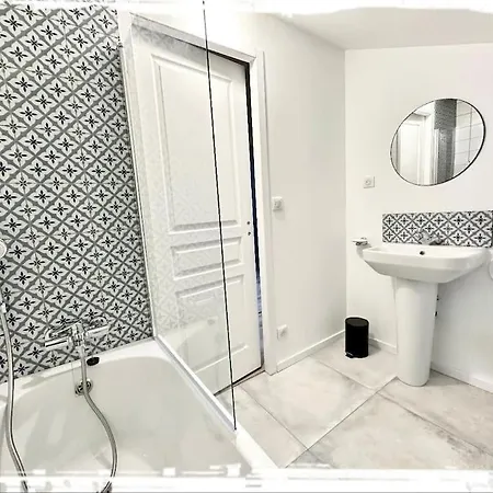 Semesterbostad Maison Renovee Proche De Paris Les Ageux